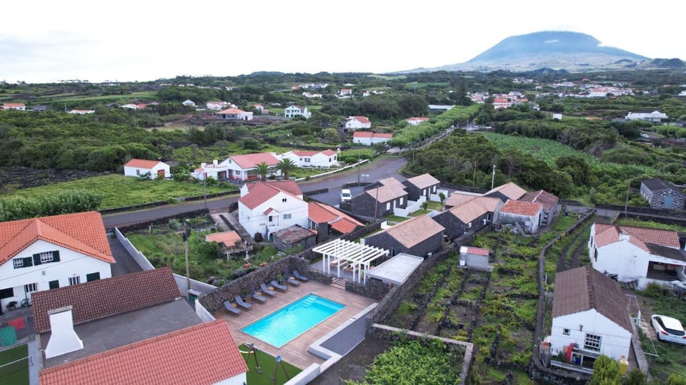 Property building, Bird's eye view, Mountain view, Pool view