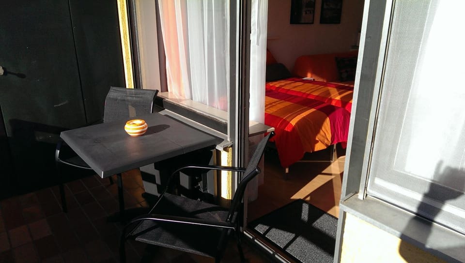 Property building, Living room, Bedroom