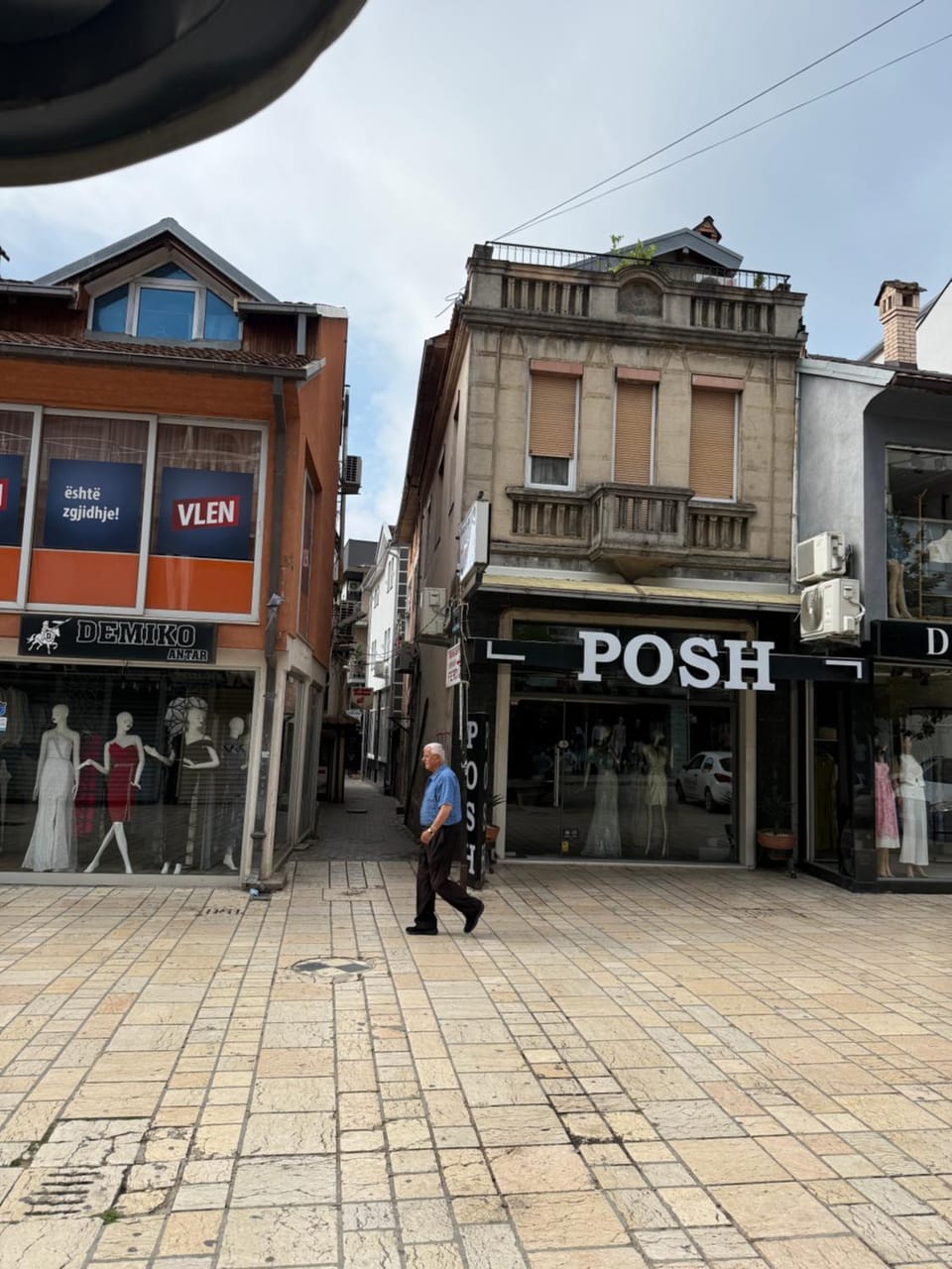 Property building, Day, Neighbourhood, City view, Street view, Location