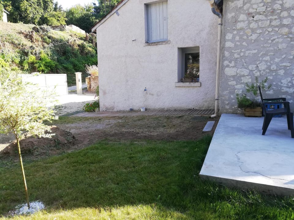 Property building, Patio, Garden, Parking