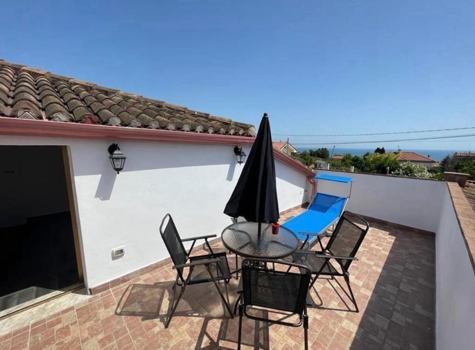 Patio, Day, View (from property/room), Balcony/Terrace, Dining area, sunbed