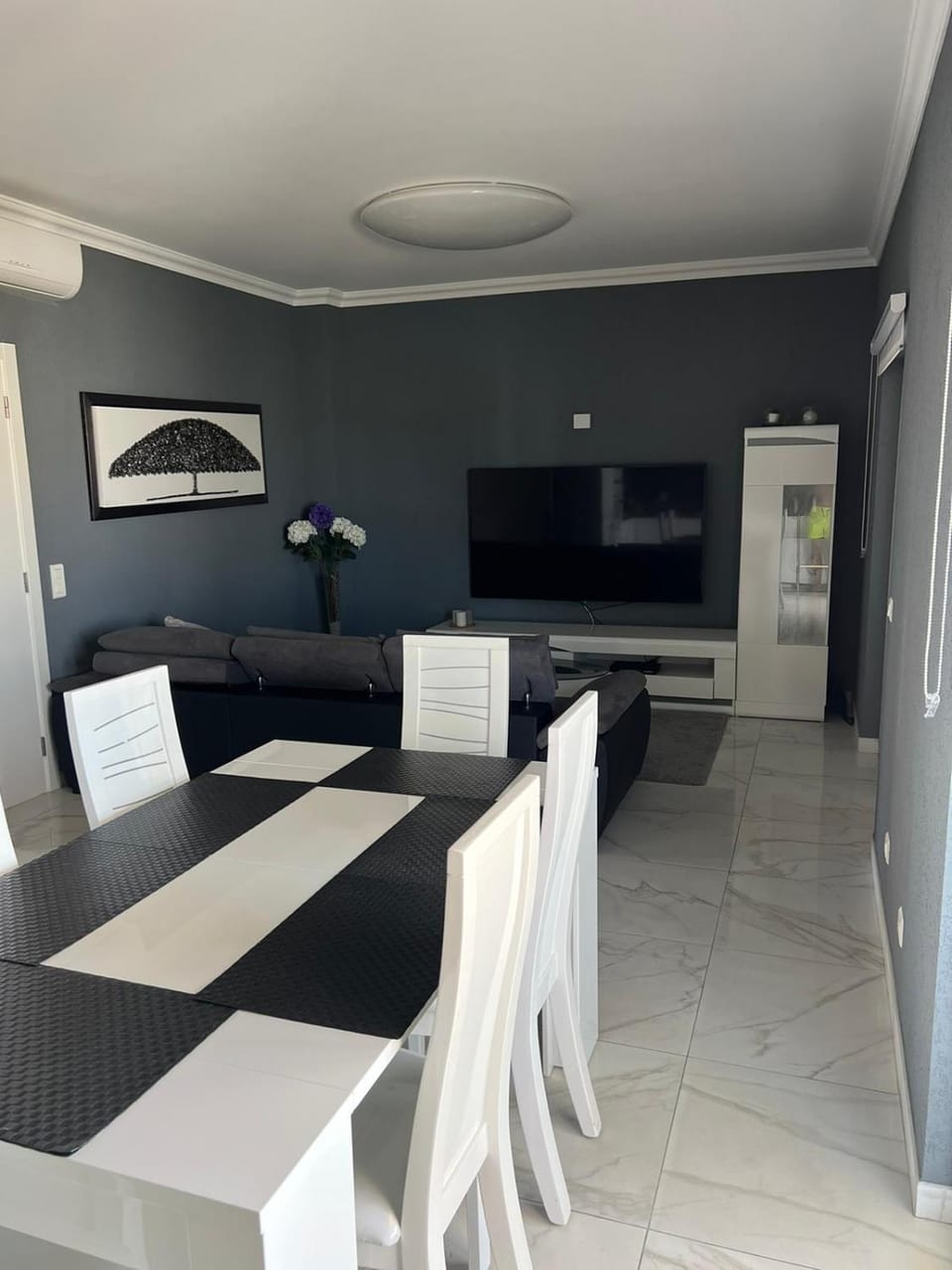 TV and multimedia, Living room, Dining area