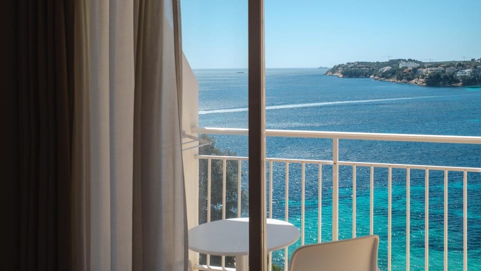 Patio, Day, Natural landscape, View (from property/room), Balcony/Terrace, Living room, Seating area, Pool view, Sea view, Swimming pool, sunbed