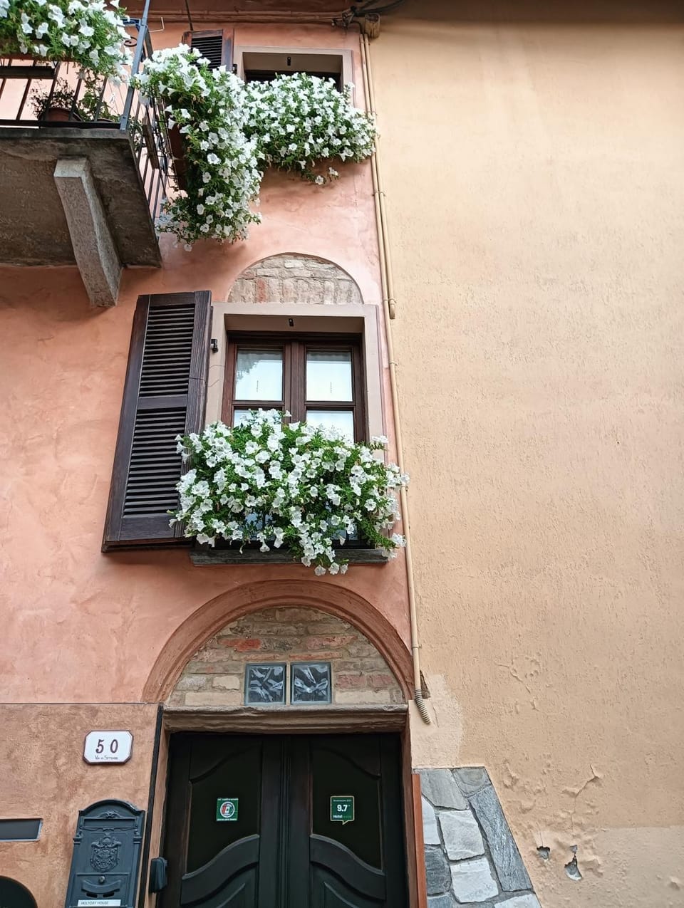 Holiday House Antica Dimora Soggiorni in langa centro storico La Morra House in La Morra