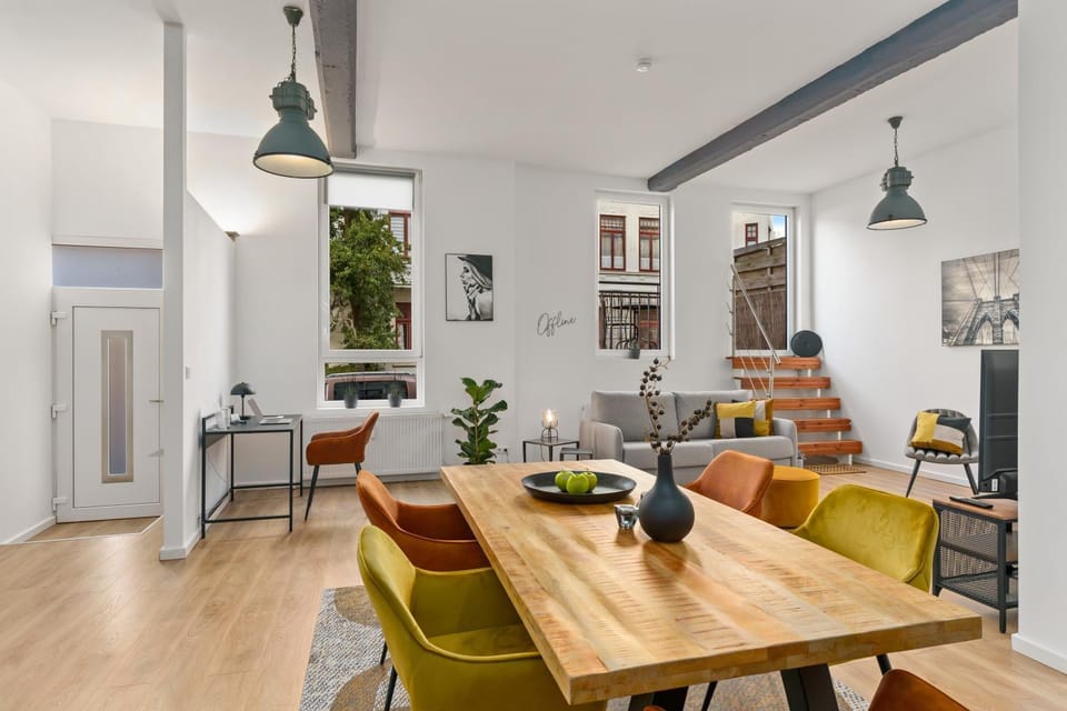 Living room, Dining area