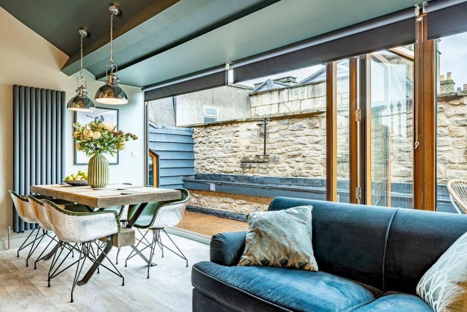 The Chapel Loft - with parking Apartment in Bath