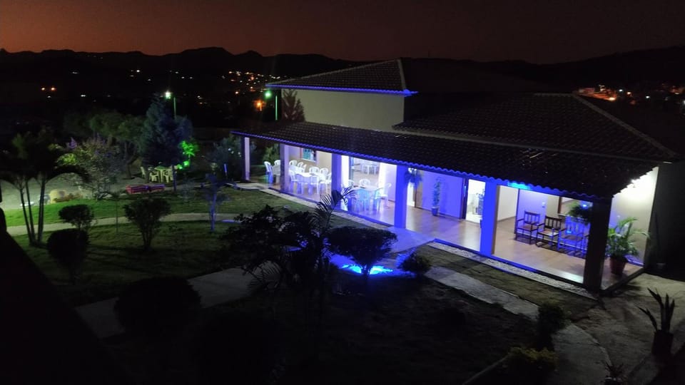 Property building, Restaurant/places to eat, Breakfast