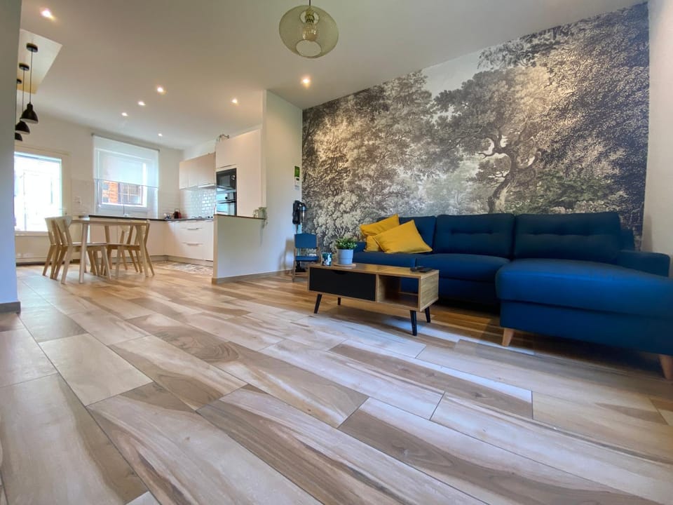 Kitchen or kitchenette, Living room