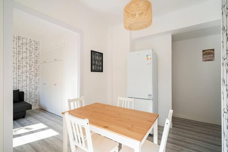 Acogedor apartamento. Arturo Soria-MD Anderson 1E Apartment in Madrid