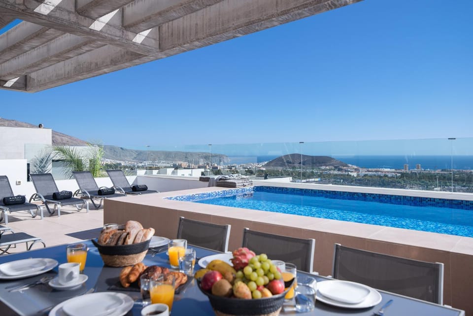 Day, View (from property/room), Balcony/Terrace, Food and drinks, Food, Pool view, Sea view, Swimming pool, Breakfast, Continental breakfast, Drinks, sunbed