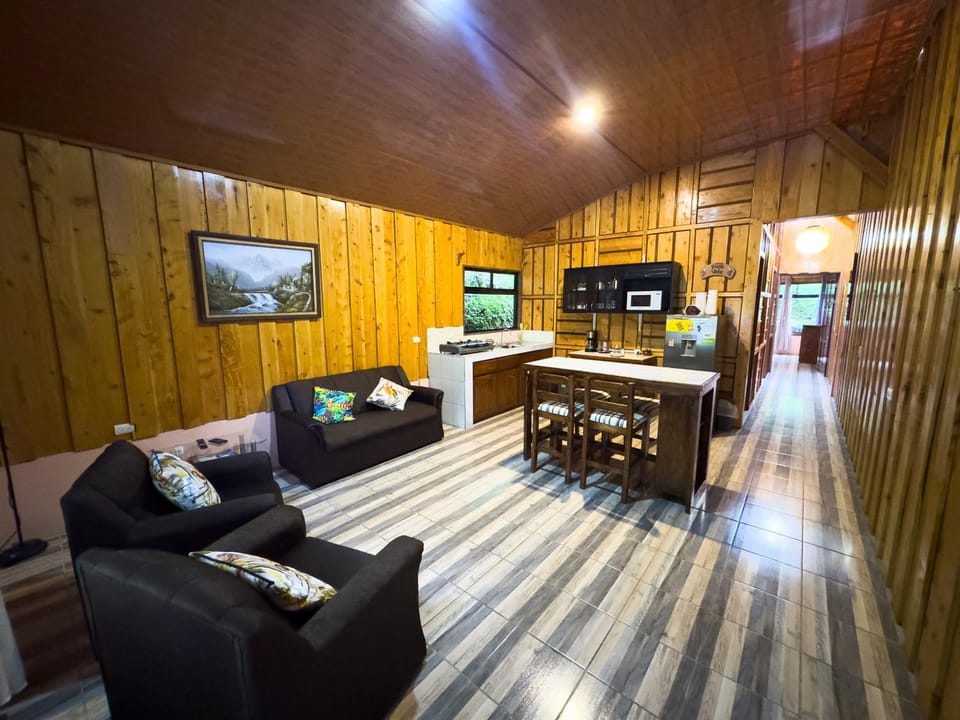 Communal lounge/ TV room, Kitchen or kitchenette, Evening entertainment