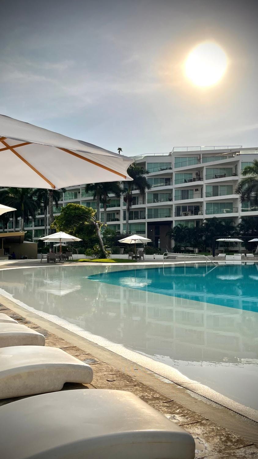 Pool view, Swimming pool