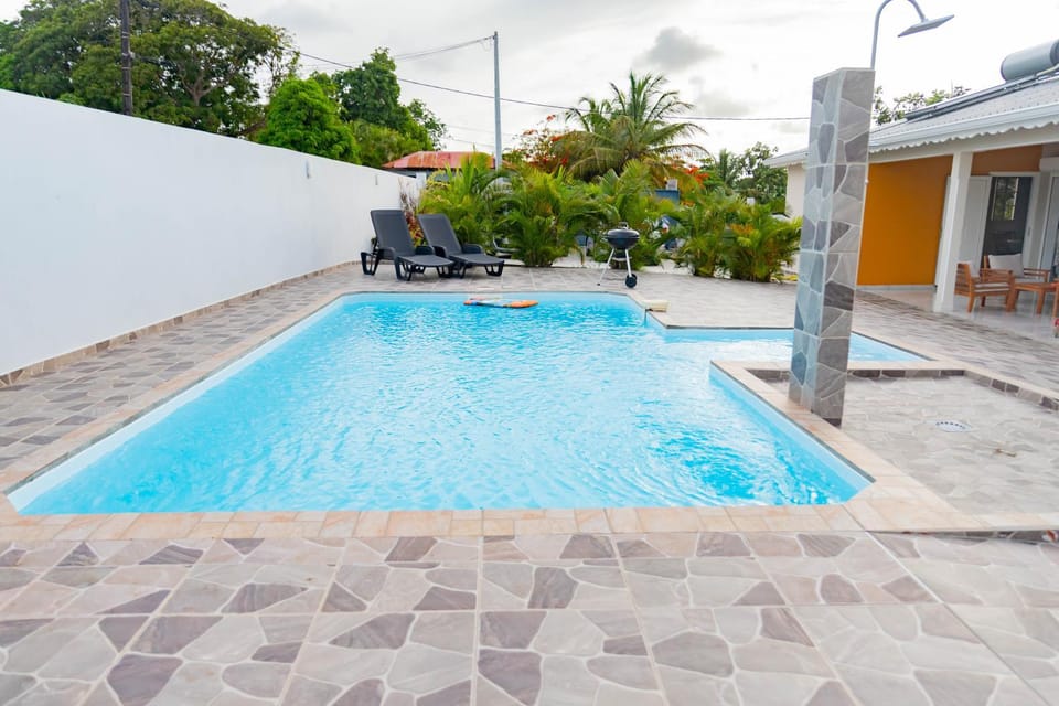 Day, BBQ facilities, Pool view, Swimming pool, sunbed