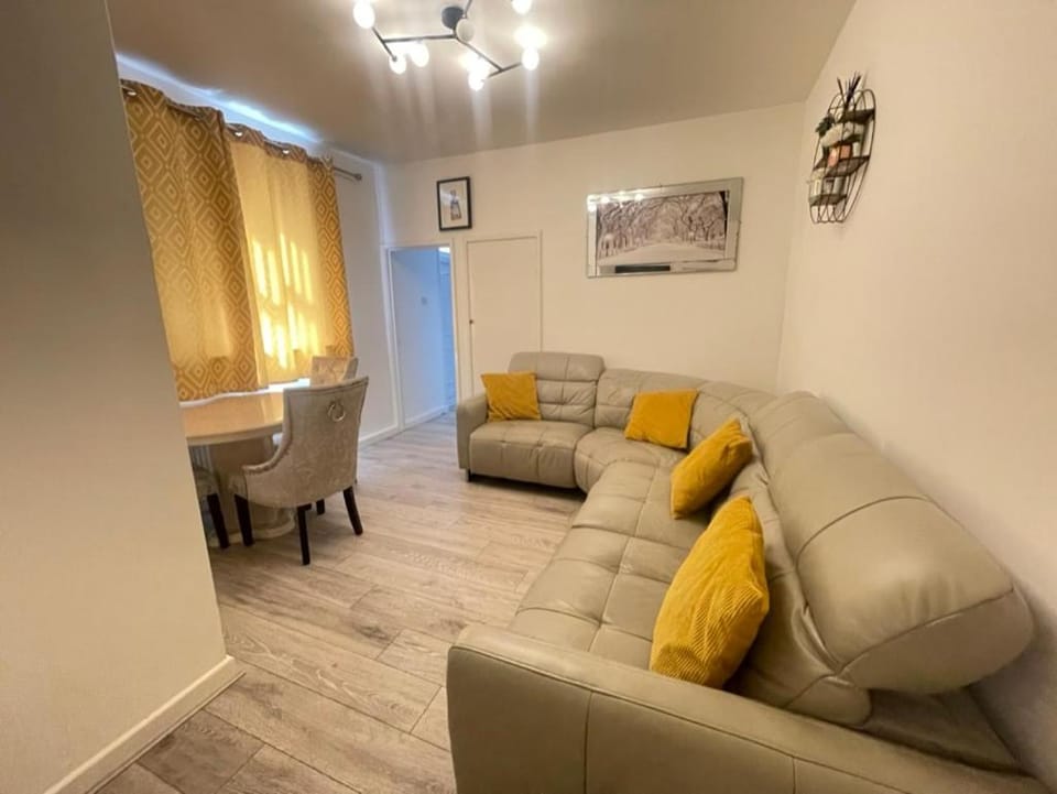 TV and multimedia, Seating area