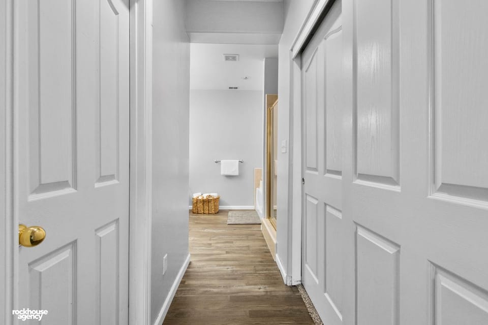 NorthWest Farmhouse Villa in Bakersfield