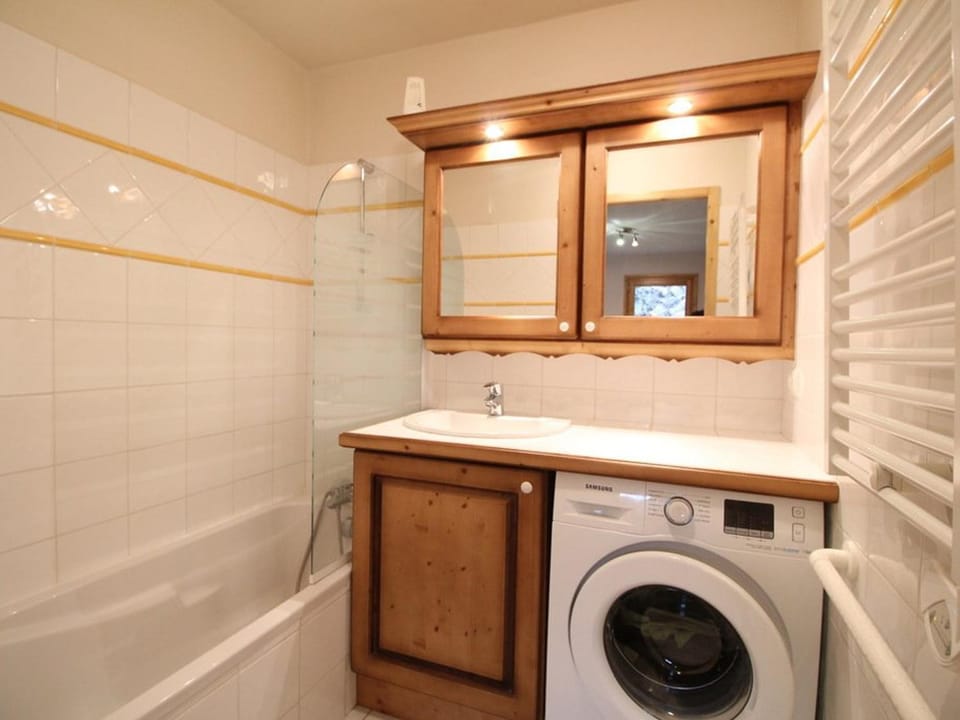 3 pièces, 6 pers, animaux admis, parking, vue sur piscine - FR-1-572-5 Apartment in Arâches-la-Frasse