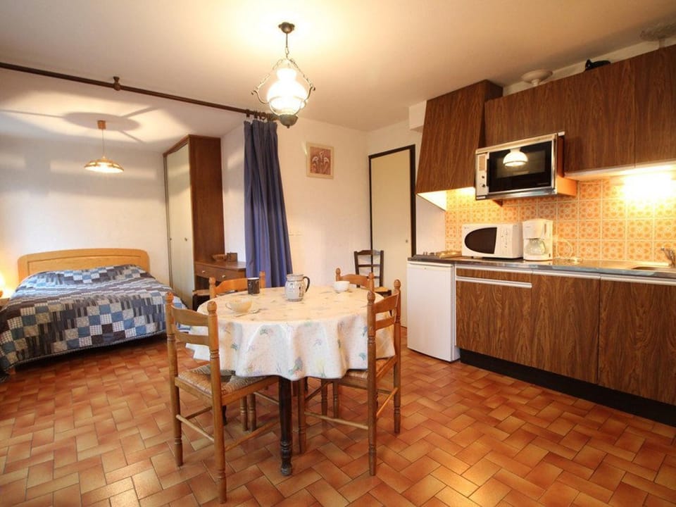 Studio spacieux 4 pers, lit double, pistes, parking - FR-1-572-146 Apartment in Arâches-la-Frasse