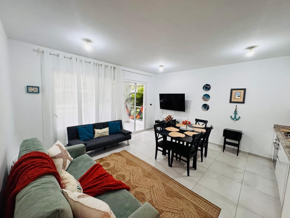 TV and multimedia, Living room, Dining area