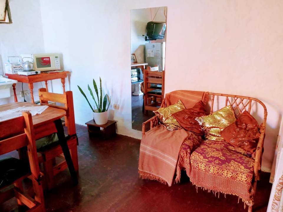 Kitchen or kitchenette, Living room, Dining area, minibar