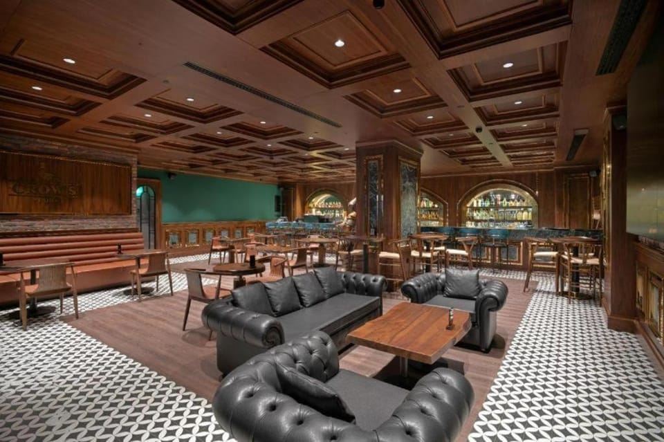 Restaurant/places to eat, Living room, Banquet/Function facilities, Seating area