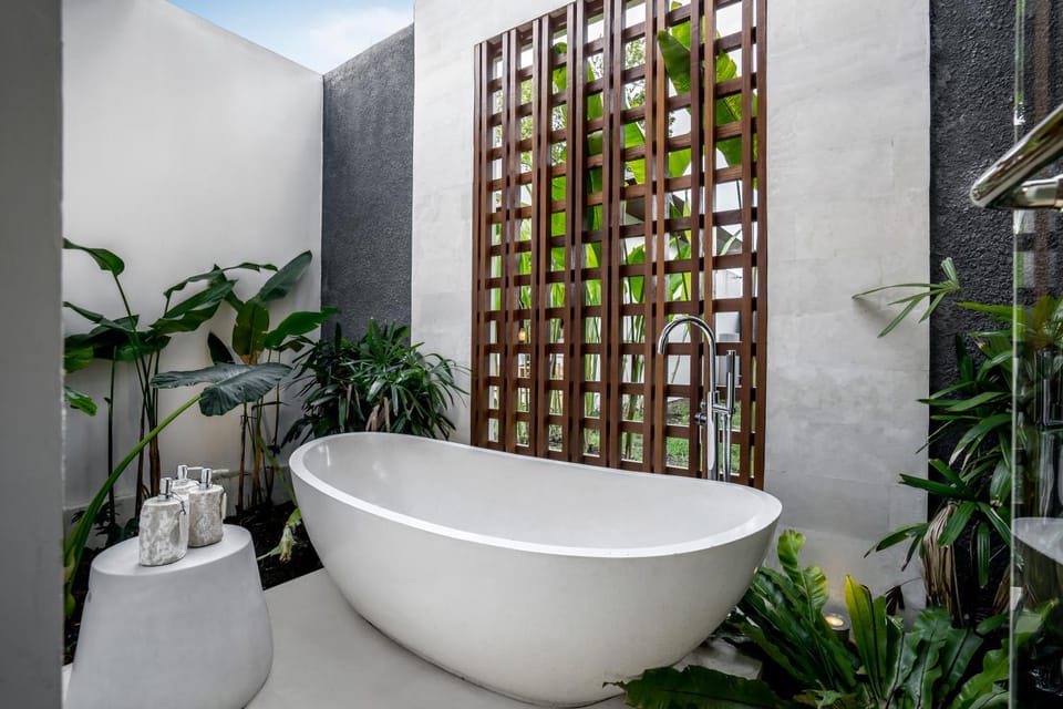 Bathroom, Bath