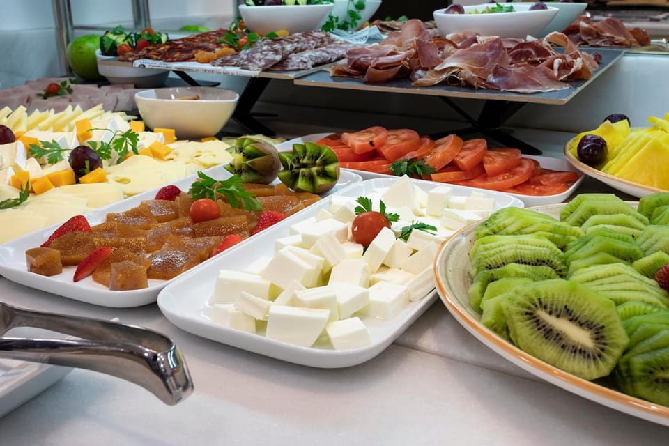 Food and drinks, Food, Buffet breakfast