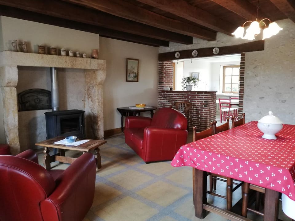 Gîte rénové au calme avec grand terrain, idéal télétravail, proche forêt et karting - FR-1-586-27 House in Centre-Val de Loire