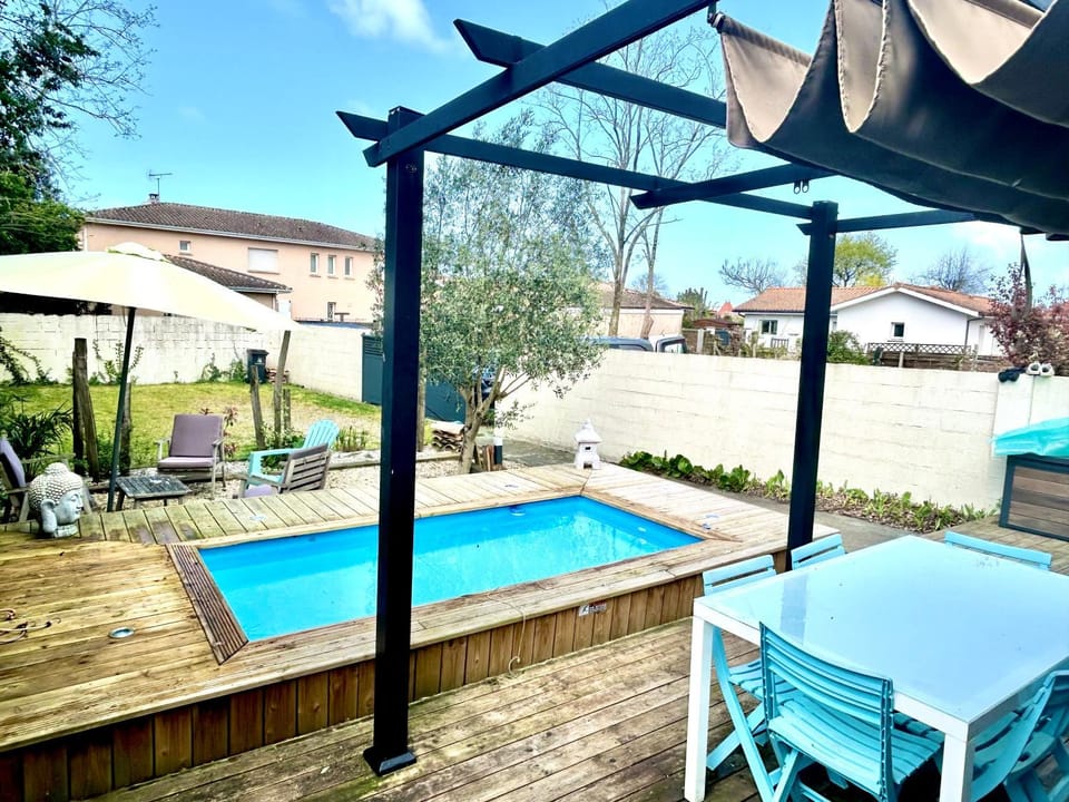 Élégante maison au bord du bassin Arcachon House in Gujan-Mestras