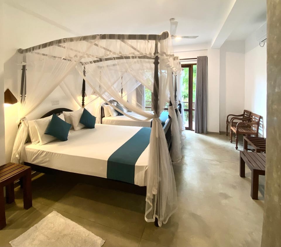 Beach Inns Holiday Resort - Celeste Bed and Breakfast in Southern Province