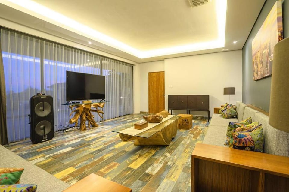 Communal lounge/ TV room, Karaoke, TV and multimedia