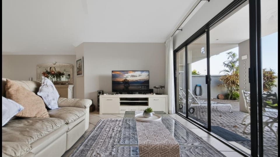 Trevi 3 Apartment in Margate