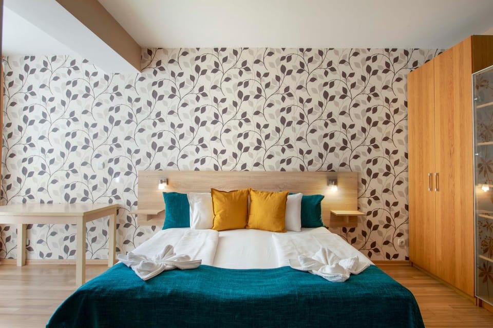 Bed, Bedroom, wardrobe
