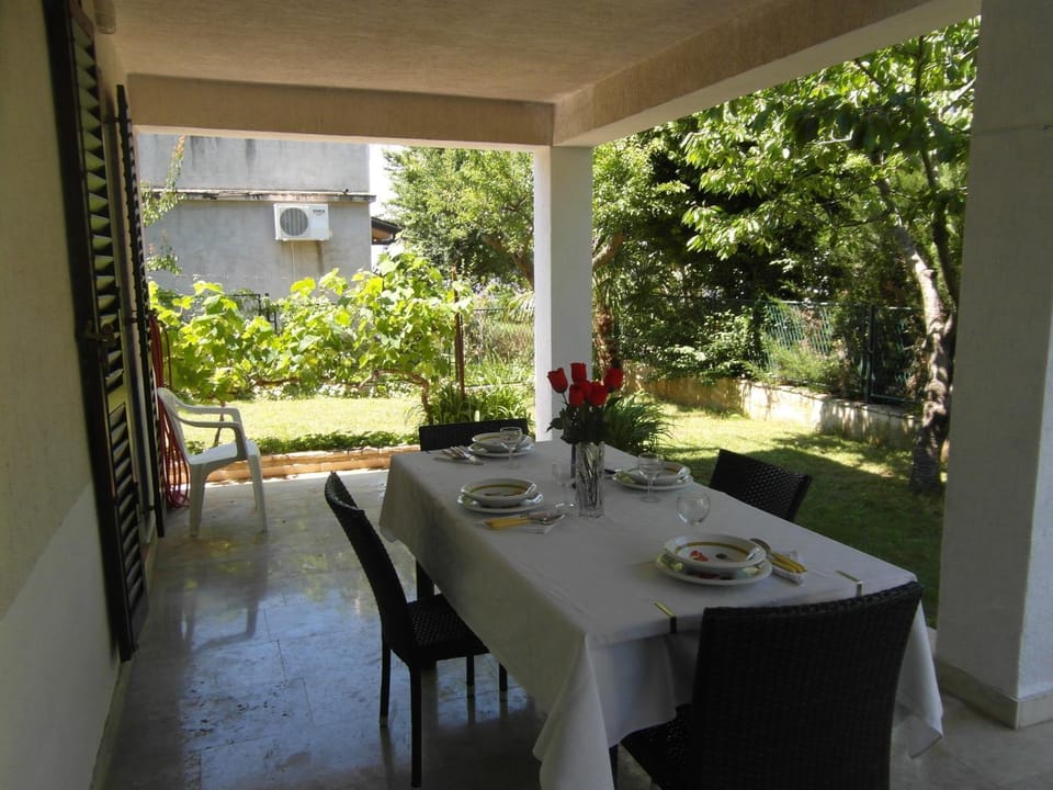 Seating area