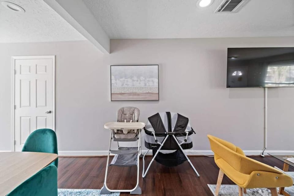Nr Med Center, NRG, Galleria Htown Getaway Games House in Bellaire