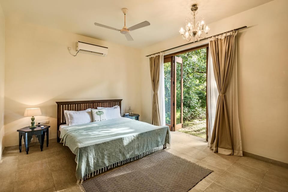 Bed, Bedroom, air conditioner