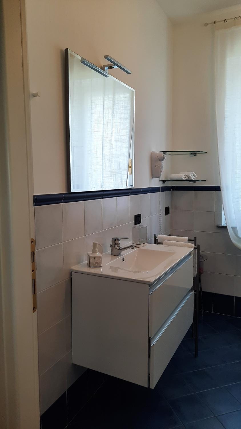 Shower, Bathroom, Bedroom