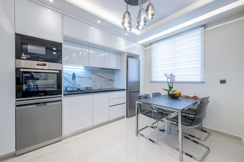 Dining area, Communal kitchen