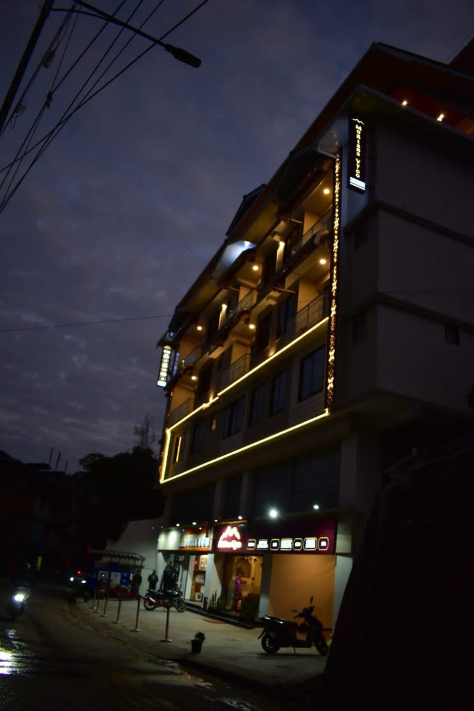 Facade/entrance, Night