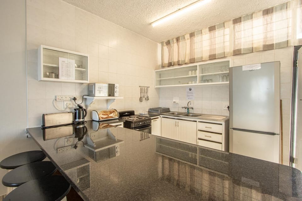 Kitchen or kitchenette, minibar, pet friendly, stove