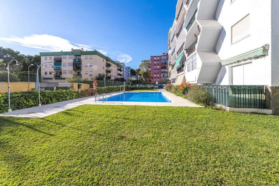 Garden, Swimming pool