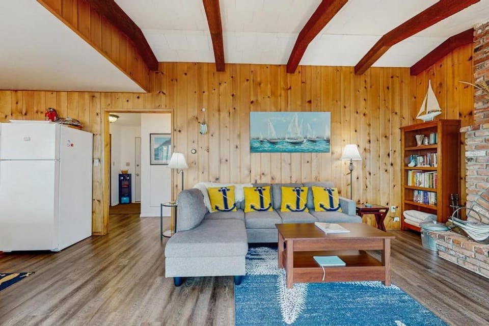 Oceanfront Beauty House in Birch Bay