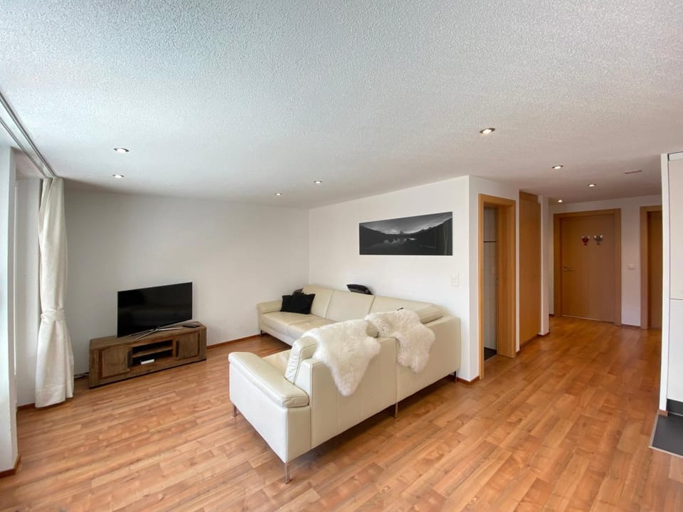 TV and multimedia, Seating area