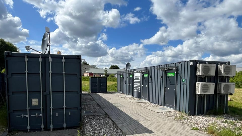 Property building, Day