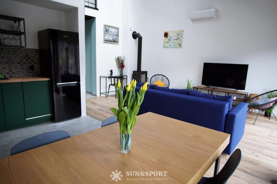 TV and multimedia, Kitchen or kitchenette, Living room, Seating area, Dining area, Evening entertainment