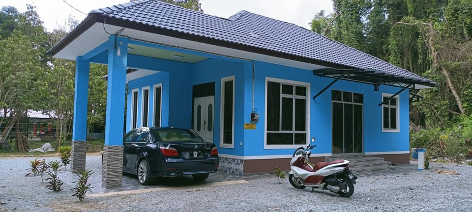 Property building, Facility for disabled guests, Parking