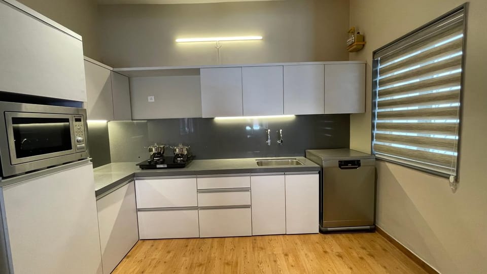 Kitchen or kitchenette, dishwasher, minibar, stove, kitchen, kitchen