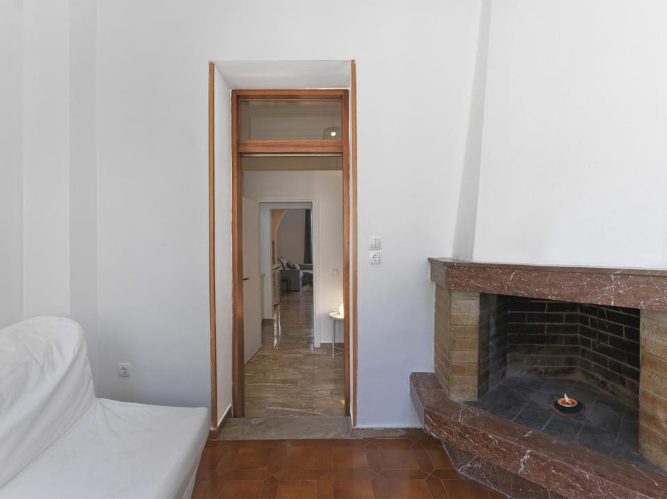 Communal lounge/ TV room, Living room