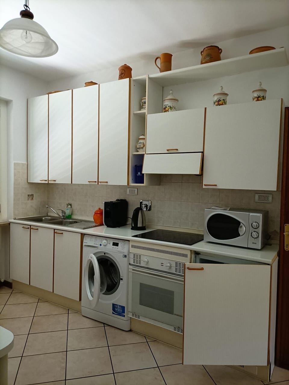 Kitchen or kitchenette, Living room