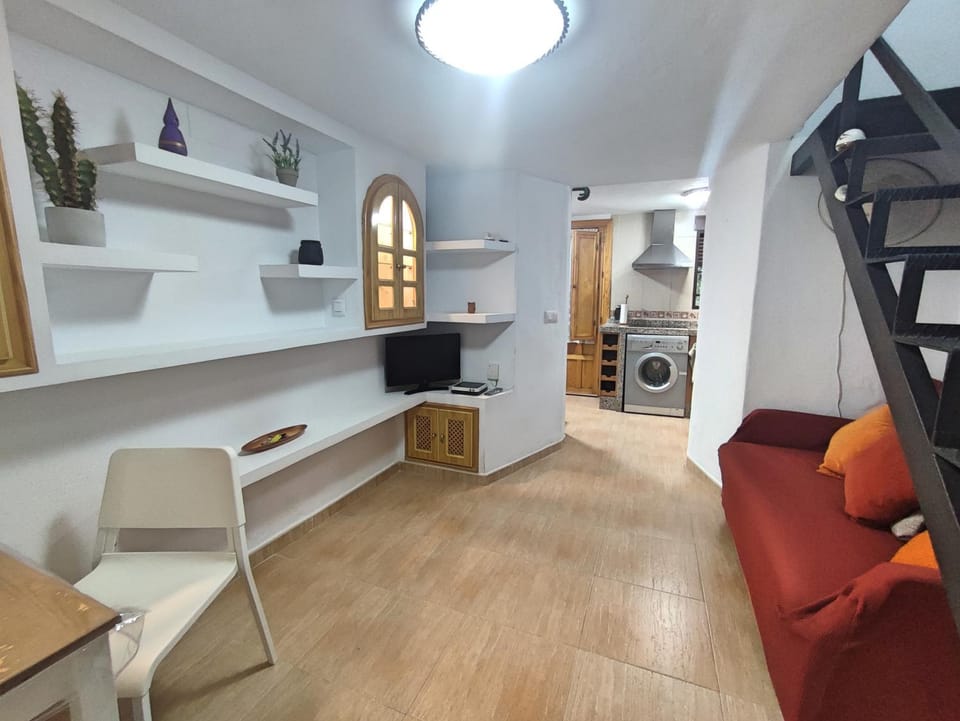 TV and multimedia, Living room, Dining area