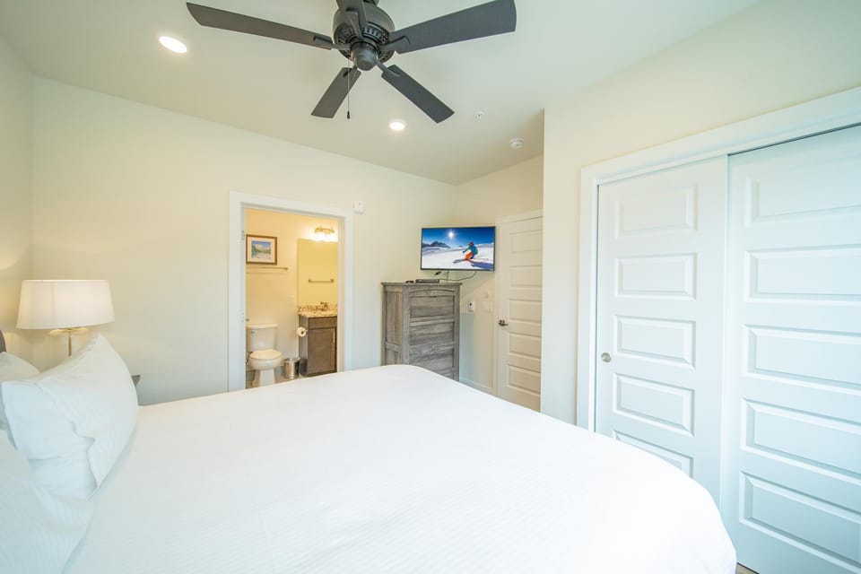 Clearwater Lofts Bldg 2 201 by SummitCove Lodging in Colorado House in Keystone